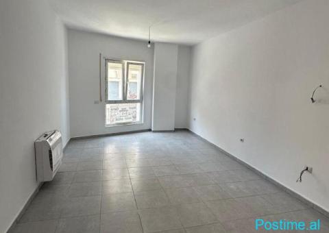 🏡 Apartament 2+1 në shitje – Rruga e Barrikadave, Pallatet - 6/7