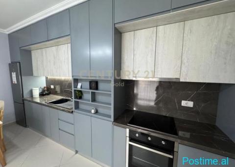 Jepet me Qira Apartament 1+1+Post Parkimi Te Rruga E Barrika - 4/6