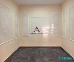 JEPET ME QERA AMBIENT SHERBIMI 40 M2 'NE VASIL SHANTO' 45.00