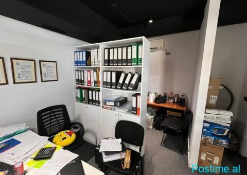 🏢 **JEPET ME QIRA AMBIENT PËR ZYRË – PAZARI I RI* - 1/6
