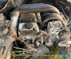 Shitet Motorr benz 220nafte i thjeshte