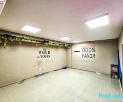Ambient Komercial me Qira – 300 m² | Rruga e Dibrës, pranë S