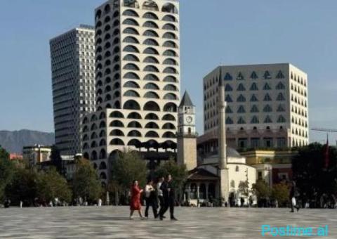 Shitet Dyqan tek Shopping Center te Torre Drin ne Qender!