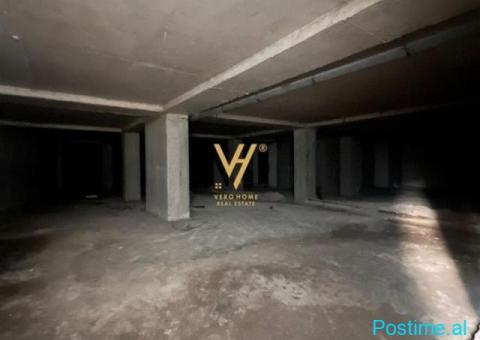 JEPET AMBIENT 420 M2 ME QERA NE XHAMLLIK 3.000 EURO - 1/3