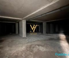 JEPET AMBIENT 420 M2 ME QERA NE XHAMLLIK 3.000 EURO