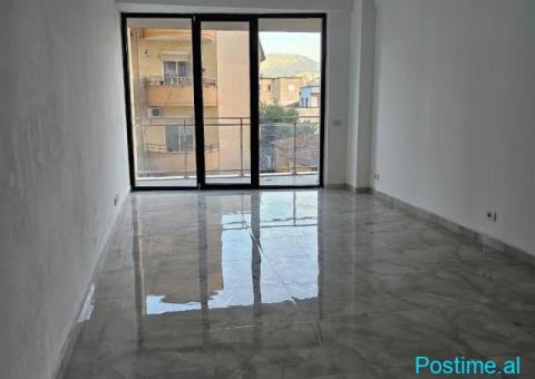 🏢 Jepet me Qira Ambient Zyre – Rr. Mine Peza - 1/6