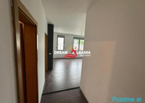 Jepet me qera ambient zyre tek Zogu i Zi, Buze Rruge - 8/9