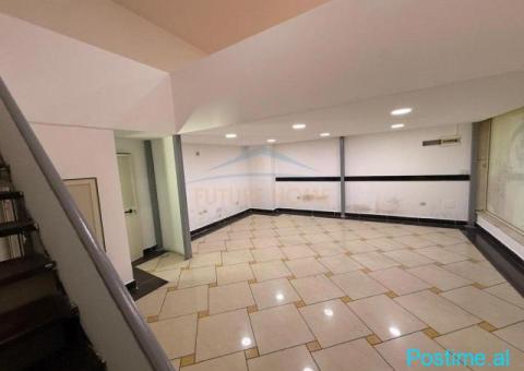 Qera, Ambient ,Galeria , Rruga e Barrikadave, Tirane - 1/3