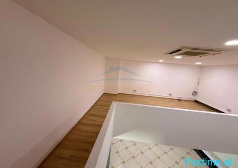 Qera, Ambient ,Galeria , Rruga e Barrikadave, Tirane - 2/3