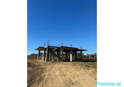 OBJEKT NË FAZË KARABINAJE + 400 m² TOKË PËR SHITJE - Gjiri i - 1/3