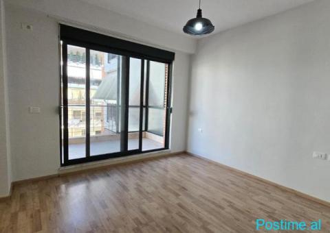 🏡 **Shitet Apartament 1+1 tek Kompleksi Delijorgji** - 2/4