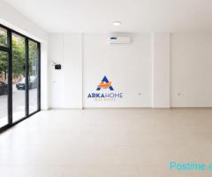 JEPET AMBIENT BIZNESI ME QERA 48M2 'RRUGA ALBANOPOLI' 50.000