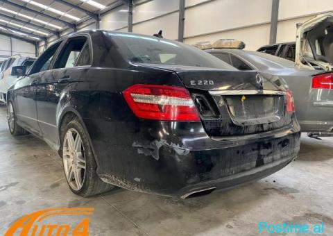 AUTO 4 💻 PJESE KEMBIMI MERCEDES-BENZ E-CLASS - 1/3