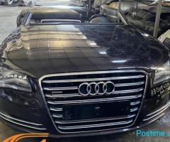 AUTO 4 PJESE KEMBIMI AUDI A8 2012