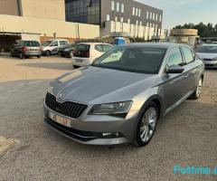 AUTO 4 PJESE KEMBIMI SKODA SUPERB