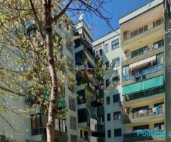 Shitet, Apartament 2+1+2, Rruga 5 Maji, Tirane.