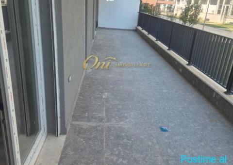 UNIVERS CITY DYQAN/ZYRE PER QERA - 2/8