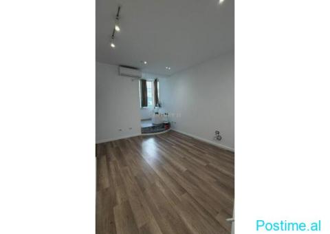 +355698329326 JEPET AMBJENT ME QIRA PER ZYRE PRANE MUZEUMIT - 5/7