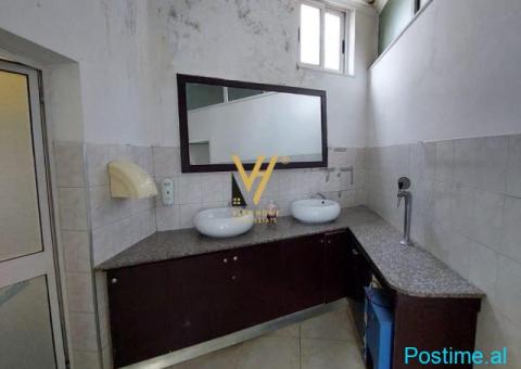 SHITET DYQAN 240 M2 TE QYTET STUDENTI 350.000 EURO - 4/5