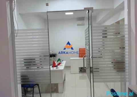 JEPET AMBIENT ME QIRA 180 M2 'RRUGA E DIBRES' 200.000 LEKE - 2/4