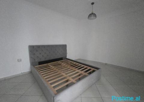 Shitet Gasionere, Prane shkolles Servete Maci - 3/7