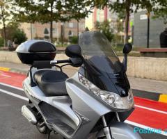 Piaggio X8 200