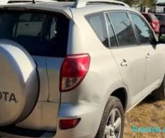 PJESE KEMBIMI TOYOTA RAV4