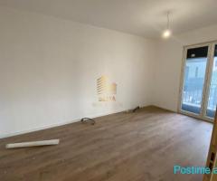 Qira, Ambient biznesi,5 Maji,Kompleksi Tirana Uptown,42.000L