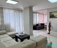 🏢 JEPET ME QIRA AMBIENT ZYRE | PËRBALLË LIQENIT ARTIFICIAL
