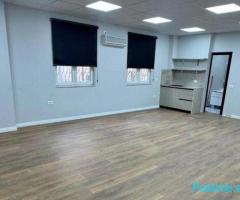 🏢 JEPET ME QIRA ZYRË | QENDËR, PËRBALLË TOPTANI 🔑 📍 Vend
