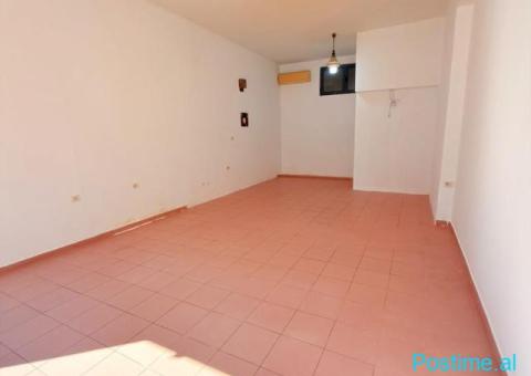 JEPET ME QERA AMBIENT BIZNESI PRANE MARKATES, DURRES - 3/4