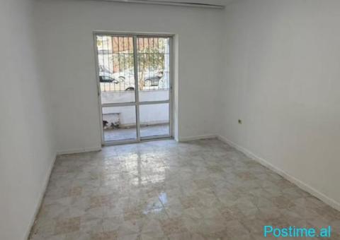 SHITET AMBIENT BIZNESI ISH DEGA USHTARAKE, DURRES - 1/5
