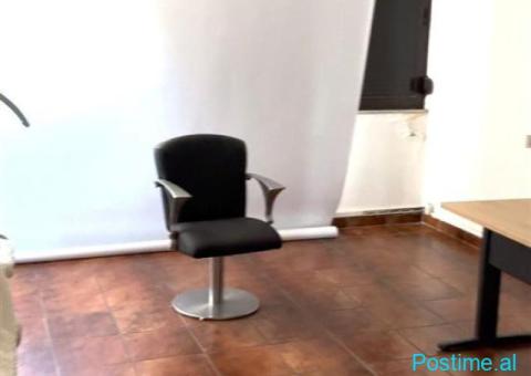 ZYRE ME QERA 106 M2 BLV.GJERGJ FISHTA 950 EURO - 1/3