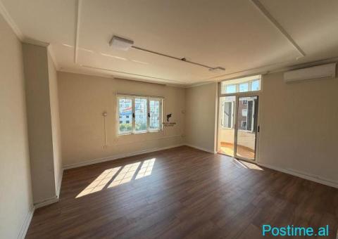 ZYRE ME QERA 178M2 SHESHI WILLSON 1800 EURO FH-70998 - 1/9