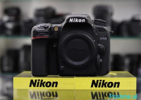 Nikon D7500