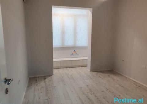 JEPET ME QERA APARTAMENT PER ZYRE 110M2 'KRYQEZIMI I 21 DHJE - 1/4