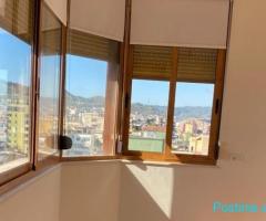🏢 JEPET ME QIRA ZYRË | BLLOK, TIRANË 🔑 📍 Vendndodhja: Bl