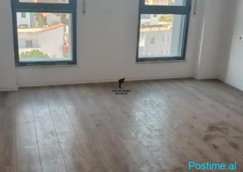 ZYRE ME QERA 107 M2 BULEVARDI I RI 5.000 LEKE FH-94019 - 1/3
