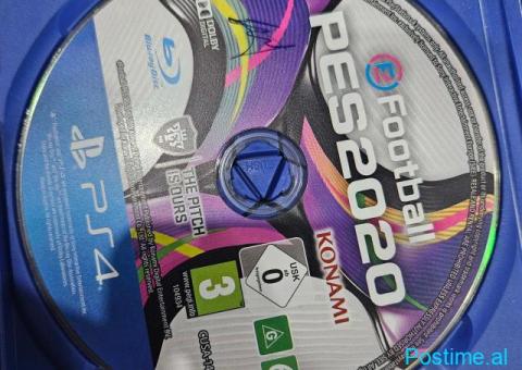 Playstation 4 - 2/4