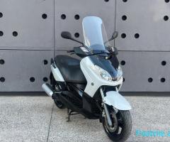 Yamaha Xmax 250cc viti 2009 sapo ardhur nga zvicra