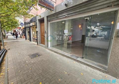 JEPET ME QIRA AMBIENT BIZNESI – RR. MUJO ULQINAKU, DURRËS - 3/10