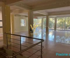 JEPET DYQAN 240 M2 ME QIRA TE RRUGA DRITAN HOXHA 170.000 LEK