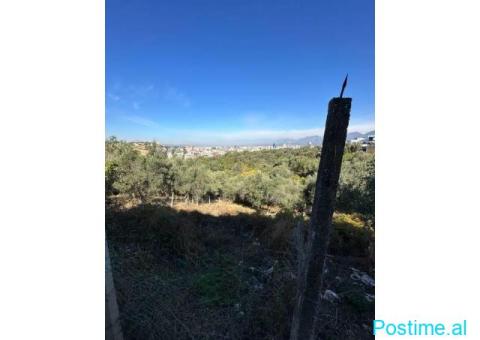 Në shitje 770 dhe 1000 m² tokë, në Rrugën e Garunjës, Liqeni - 1/3