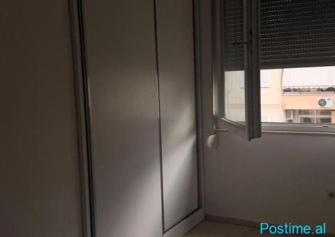 🏡 KËRKOHEN 2 VAJZA PËR NDARJE QIRAJE! 💕