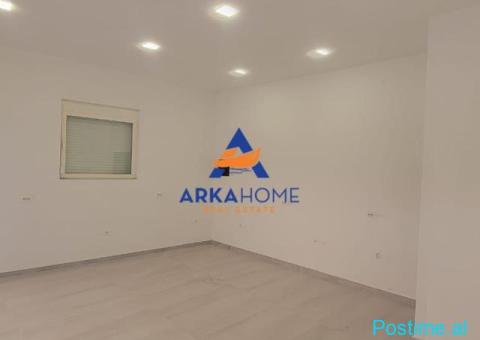 SHITET DYQAN 33 M2 'RRUGA MUJO ULQINAKU' 150.000 EURO - 2/2