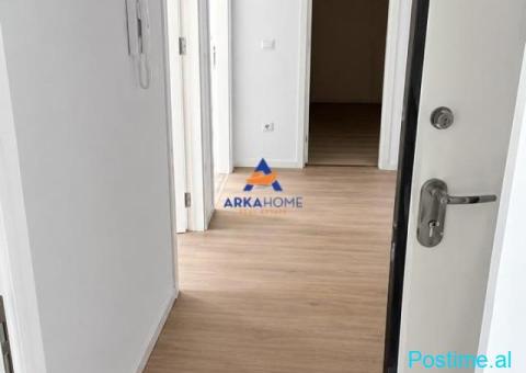 JEPET ZYRE ME QERA 82 M2 'KOMUNA E PARISIT' 700 EURO - 2/4