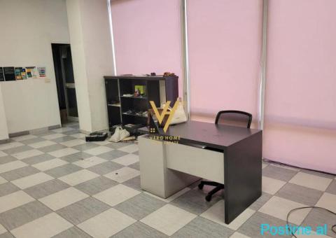 JEPET ZYRE 286 M2 ME QIRA TEK ISH EKSPOZITA 150.000 LEKE - 3/3