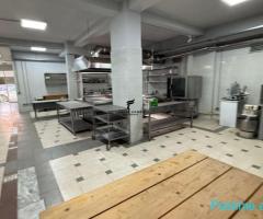 SHITET AMBIENT BIZNESI 150 M2 QENDER 330.000 EURO
