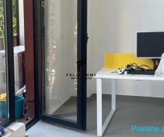 AMBIENT BIZNESI ME QERA 75 M2 RRUGA E KAVAJES 150.000 LEKE