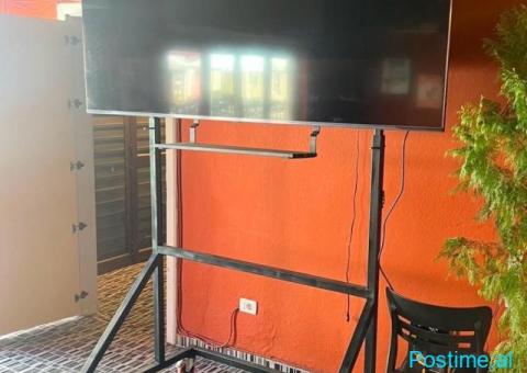 Shitet Televizor Hisense 85' 4K QLED - Modeli - 3/4